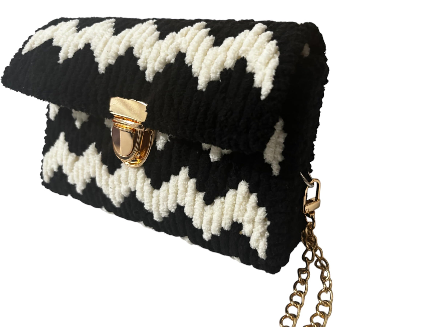 Knitted Clutch Purse with Chain Strap, Black and White Zigzag Pattern, Gold-Tone Clasp