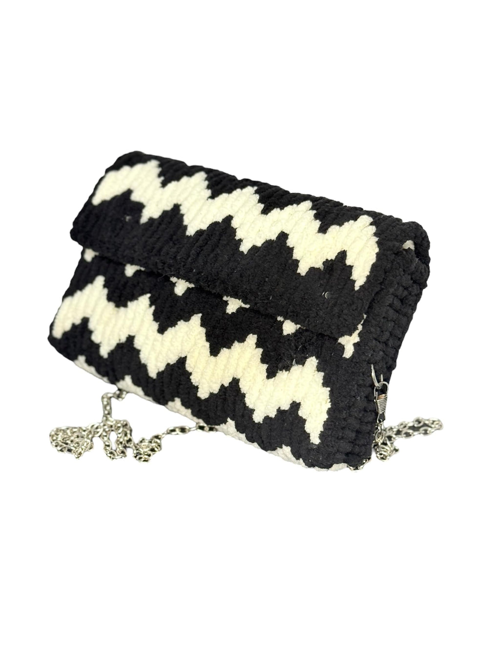Knitted Clutch Purse with Chain Strap, Black and White Zigzag Pattern, Gold-Tone Clasp